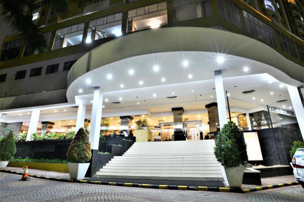Great Western Hotel & Resort Serpong - Tangerang Buitenkant foto