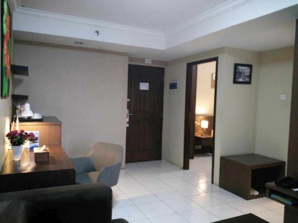 Great Western Hotel & Resort Serpong - Tangerang Buitenkant foto