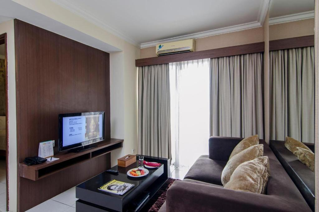 Great Western Hotel & Resort Serpong - Tangerang Buitenkant foto