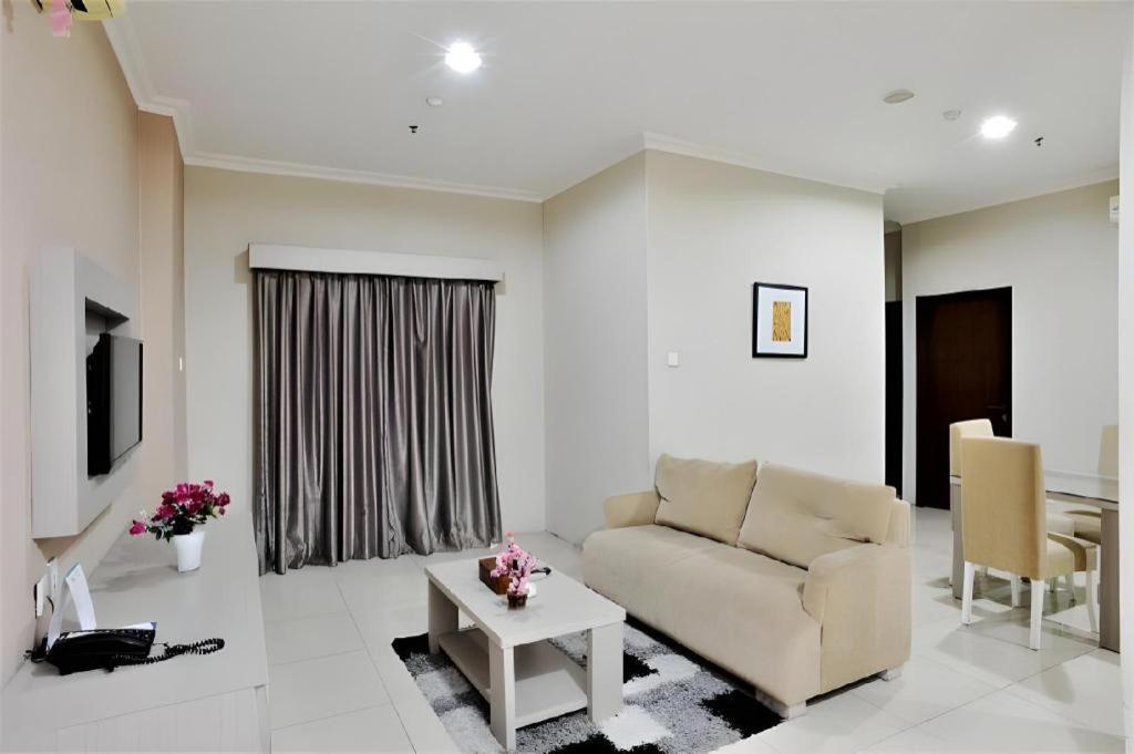 Great Western Hotel & Resort Serpong - Tangerang Buitenkant foto