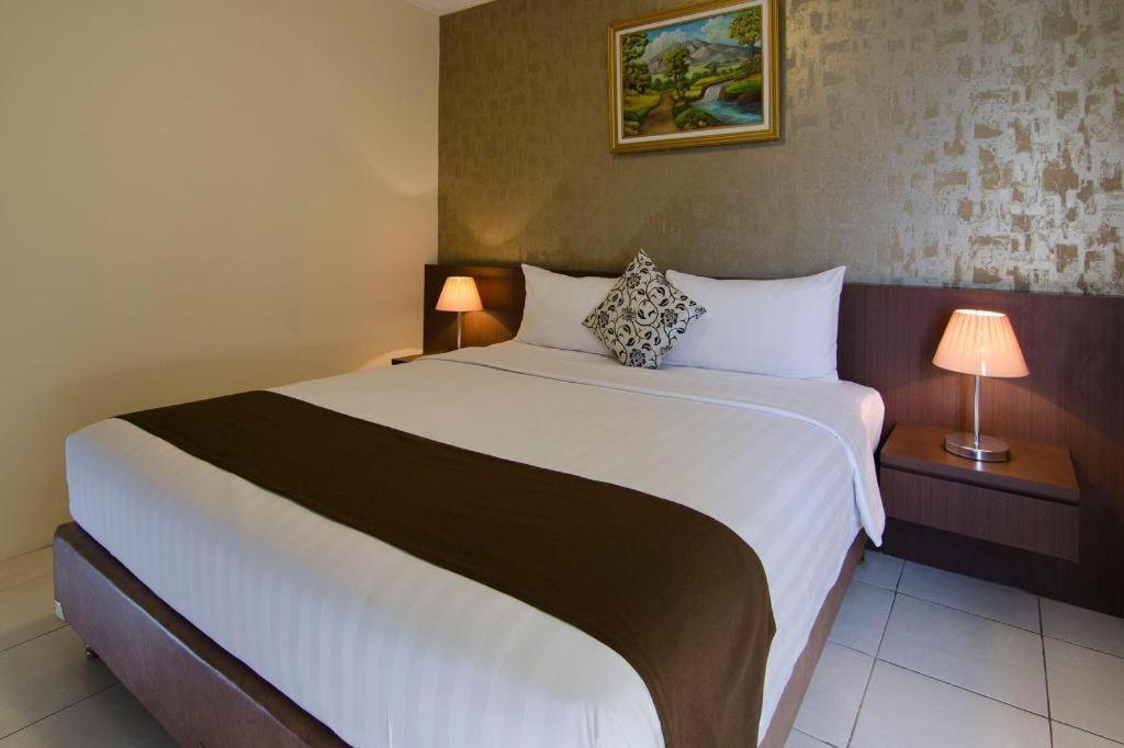 Great Western Hotel & Resort Serpong - Tangerang Buitenkant foto