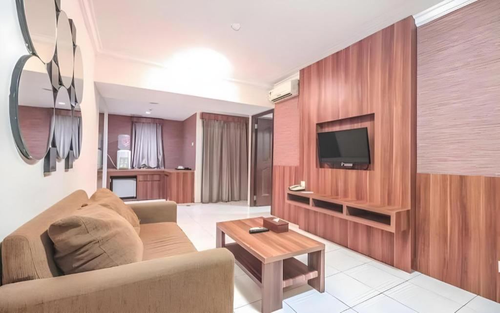 Great Western Hotel & Resort Serpong - Tangerang Buitenkant foto