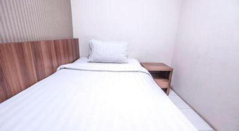 Great Western Hotel & Resort Serpong - Tangerang Buitenkant foto